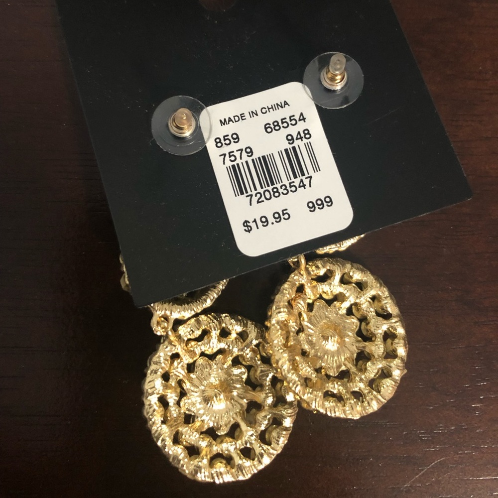 Earrings - Picture 3 of 3